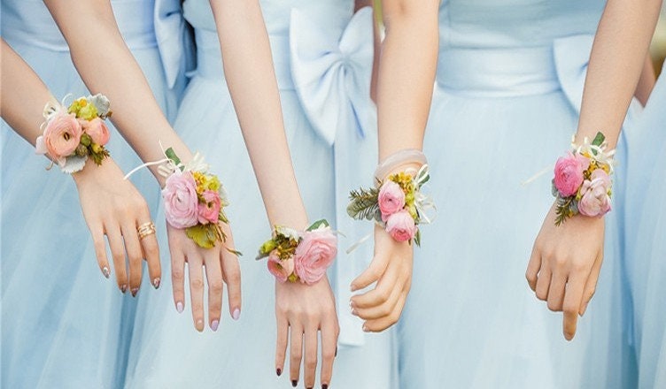 Wrist Flower corsage,Bride Corsage,Bridesmaid Corsage,wedding corsage,corsage,wedding accessories,flower corsage,bridesmaid bracelet