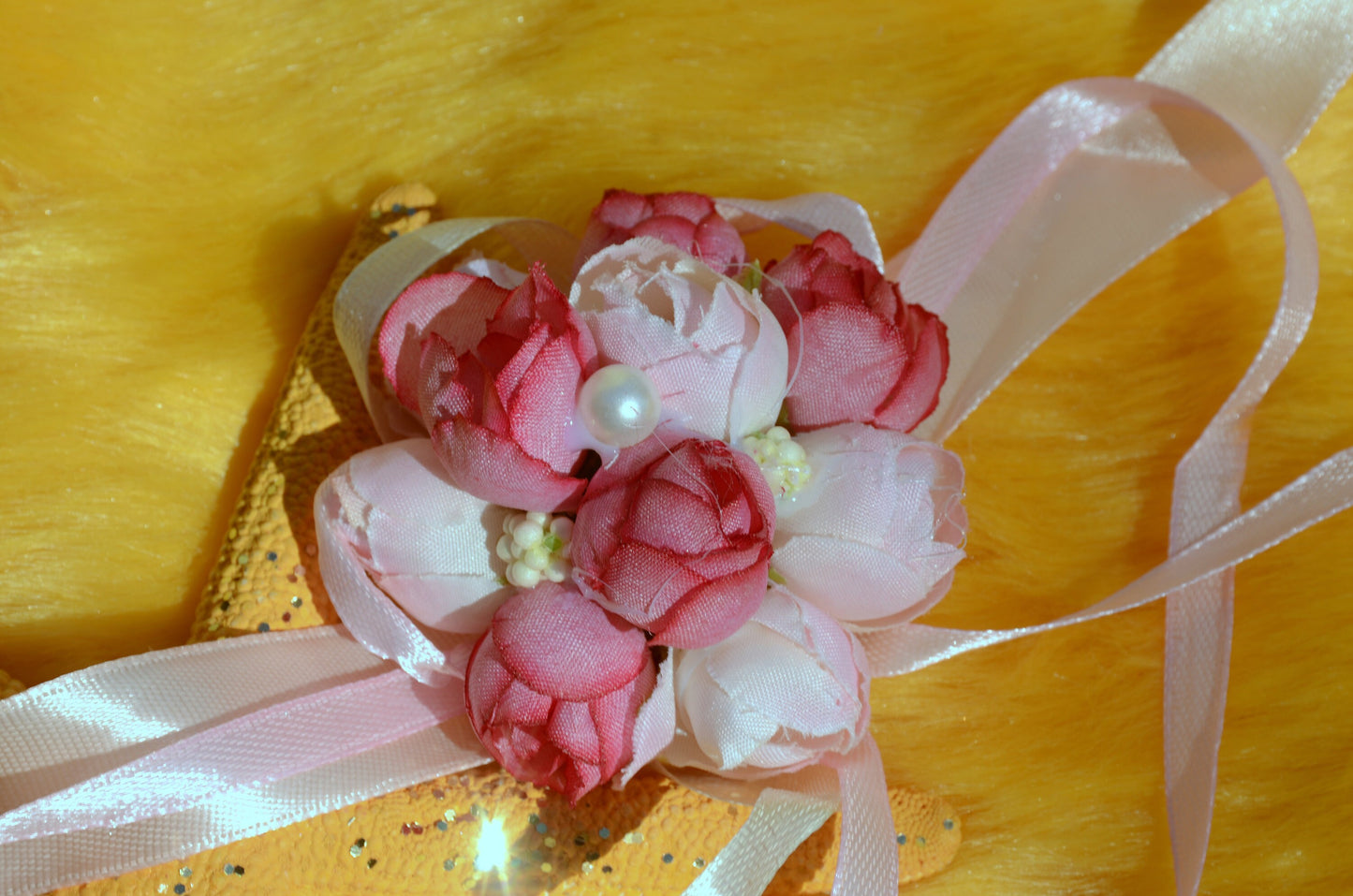 Wrist Flower corsage,Bride Corsage,Bridesmaid Corsage,wedding corsage,corsage,wedding accessories,flower corsage,bridesmaid bracelet