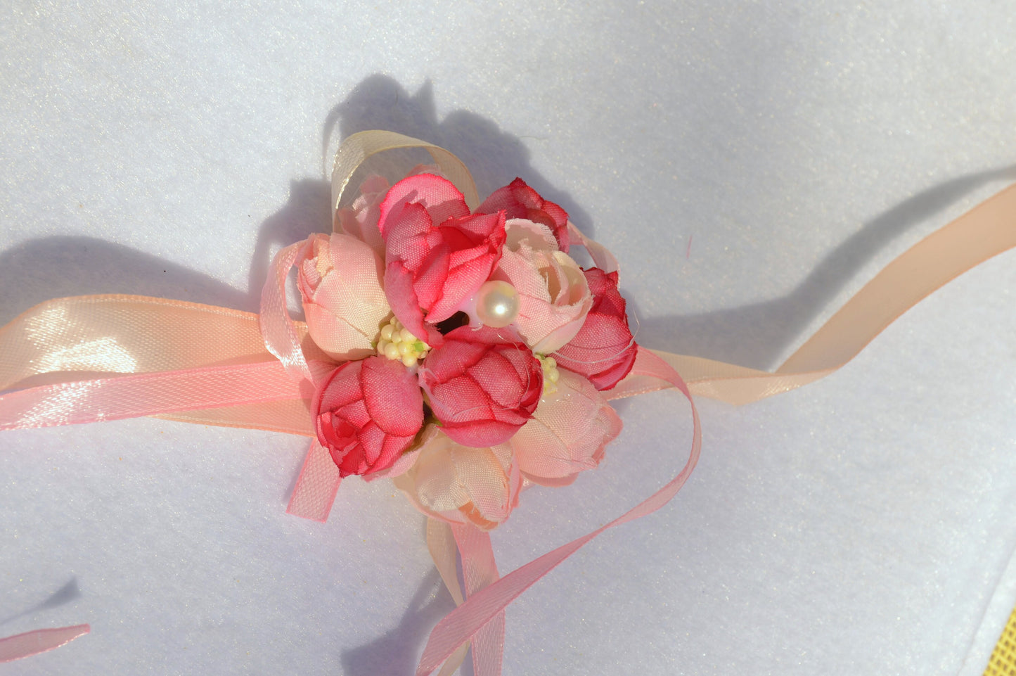 Wrist Flower corsage,Bride Corsage,Bridesmaid Corsage,wedding corsage,corsage,wedding accessories,flower corsage,bridesmaid bracelet